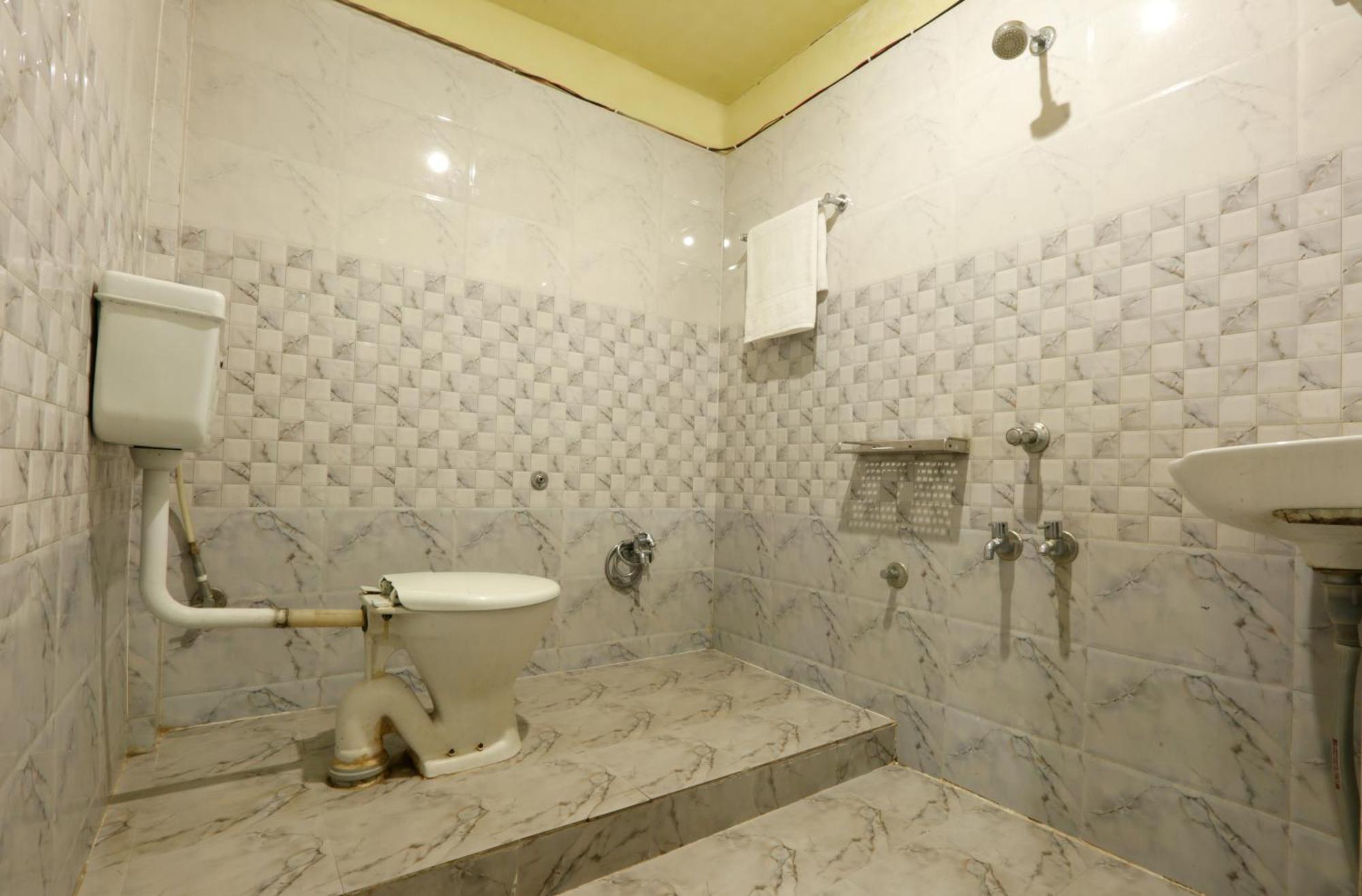 Hotel Dream City Γουβαχάτι Εξωτερικό φωτογραφία
