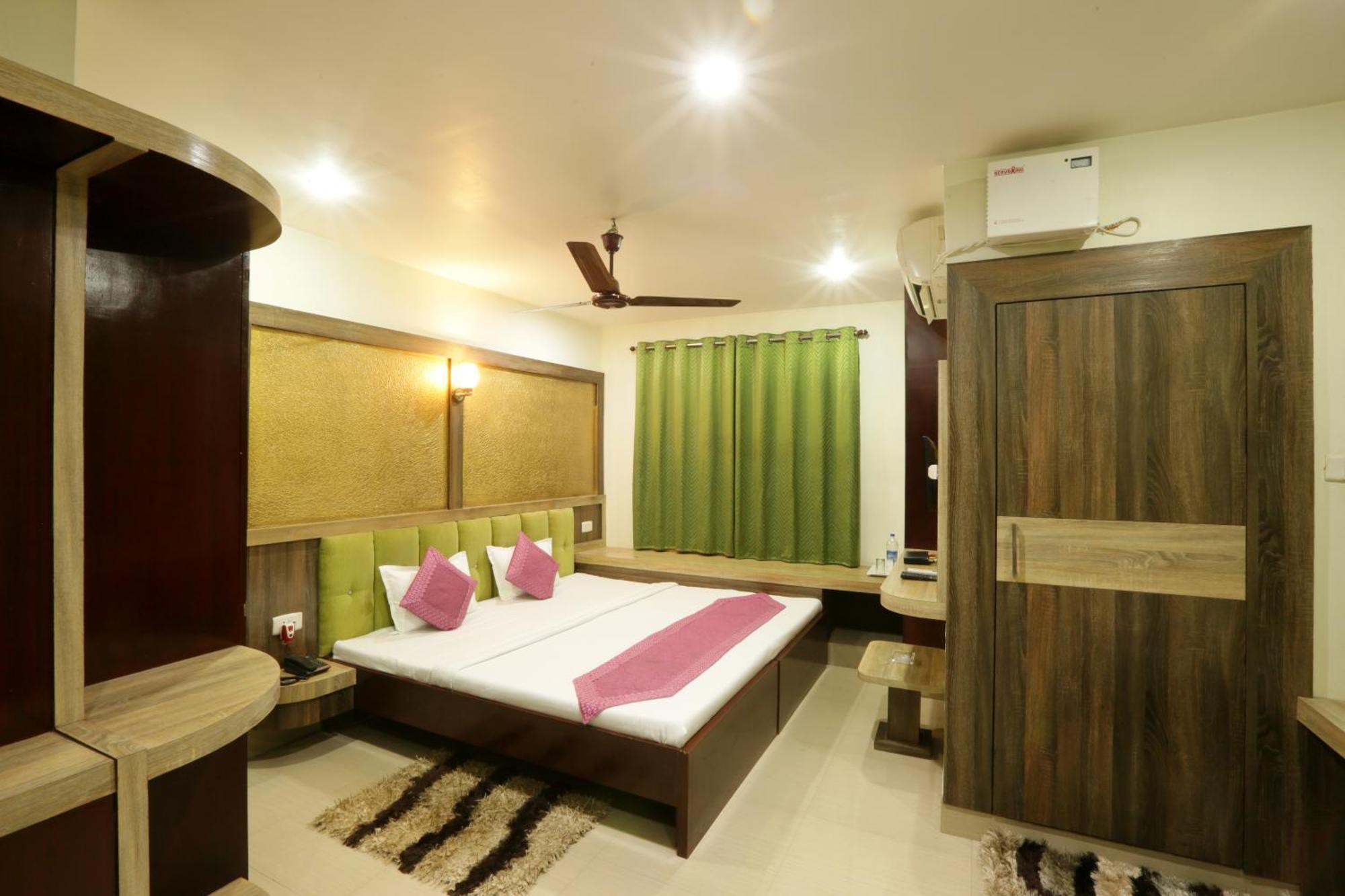 Hotel Dream City Γουβαχάτι Εξωτερικό φωτογραφία